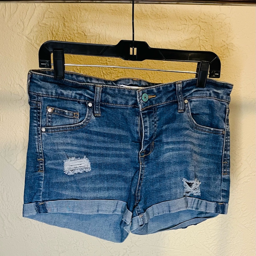 Celebrity Pink Blue Jean Shorts Distressed Raw-Edge